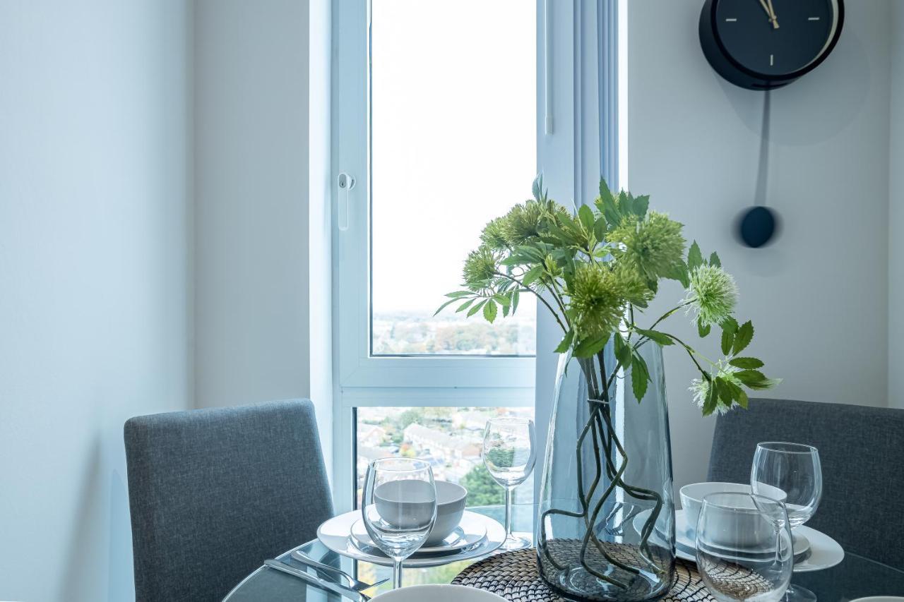 Luxe Apartments Bracknell Near Ascot, Legoland, Windsor, Lexicon - Free Parking & Gym ภายนอก รูปภาพ