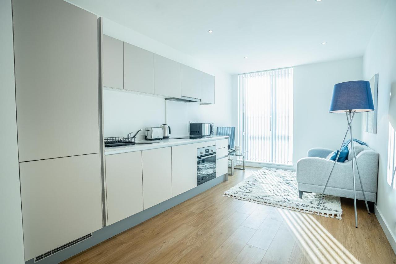 Luxe Apartments Bracknell Near Ascot, Legoland, Windsor, Lexicon - Free Parking & Gym ภายนอก รูปภาพ
